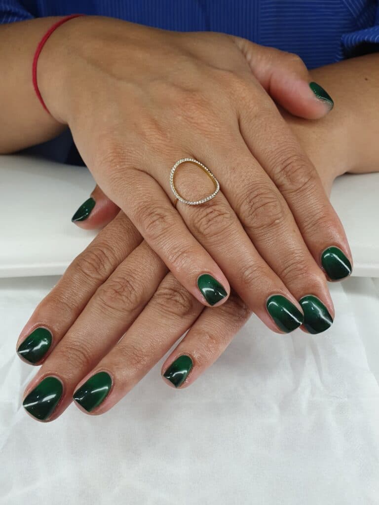 ongle gel semi permanent madamem esthéticienne simiane